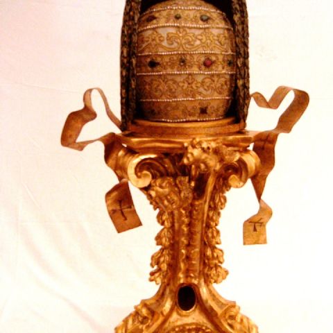Reliquiario del triregno (o tiara) di San Pio V probabilmente di Sebastiano Ippoliti
